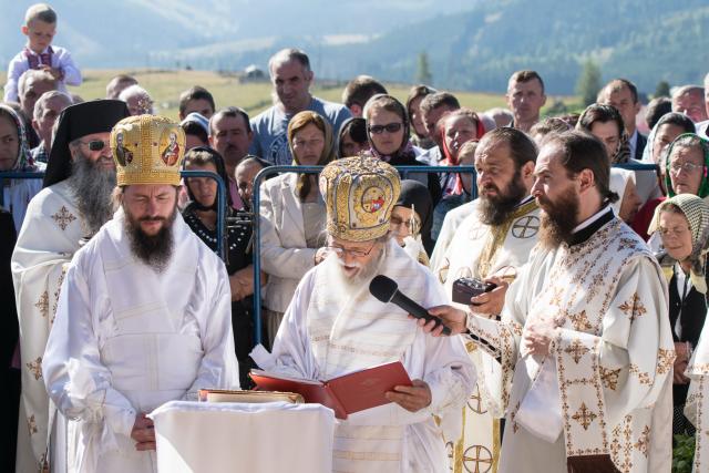 Sfinţirea Schitului „Sfântul Proroc Ilie” - Salaş, oficiată de doi ierarhi