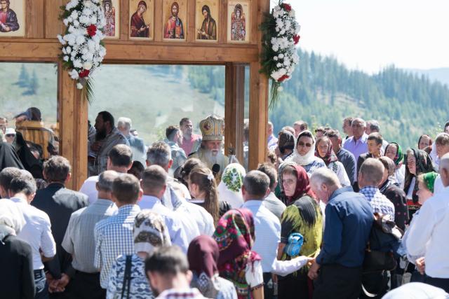 Sfinţirea Schitului „Sfântul Proroc Ilie” - Salaş, oficiată de doi ierarhi