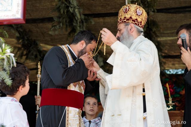 Biserica „Sfânta Treime” din Luncași, jud. Neamț, a fost sfințită