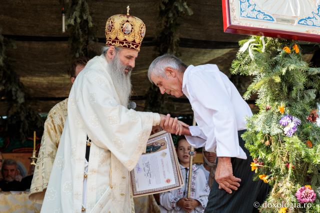 Biserica „Sfânta Treime” din Luncași, jud. Neamț, a fost sfințită