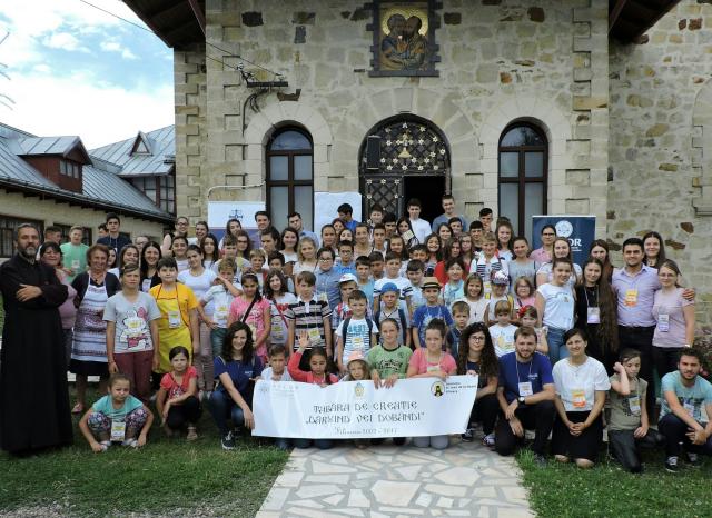 Cea de-a XVI-a ediţie a Taberei de creaţie „Dăruind vei dobândi”, la final