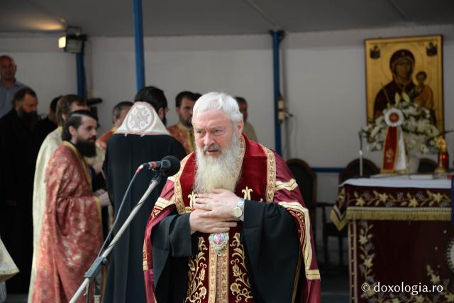 (Video) IPS Andrei - Cuvânt la Vecernia Adormirii Maicii Domnului, Mănăstirea Nicula