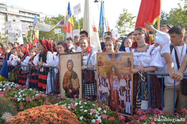 15 ierarhi și peste 6.000 de tineri, la slujba Sfintei Liturghii solemne din cadrul ITO 2017