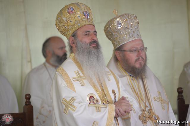 15 ierarhi și peste 6.000 de tineri, la slujba Sfintei Liturghii solemne din cadrul ITO 2017
