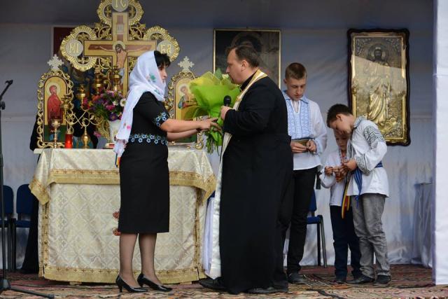 Biserica din Cozmeşti - Stolniceni-Prăjescu a fost resfinţită