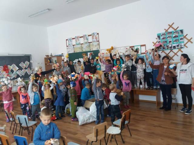 Bucurie pentru copiii din Spineni - Andrieşeni