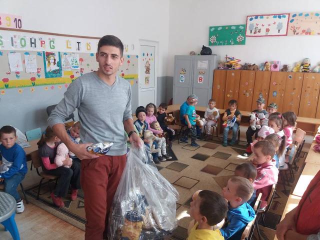 Bucurie pentru copiii din Spineni - Andrieşeni