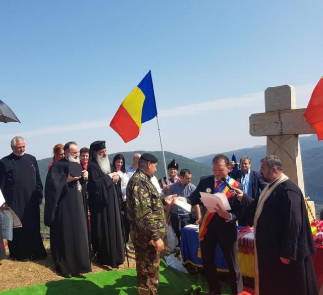 Rugăciune şi omagiu eroilor români pe colinele Cireşoaiei