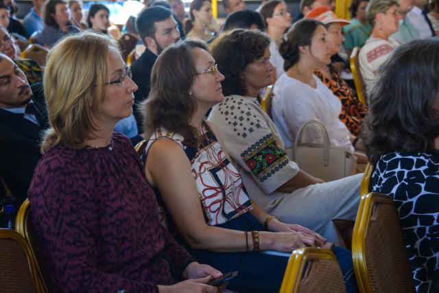 Profesorii de Religie, îndemnați la Iași „să refuze cu orice chip comoditatea plafonării”
