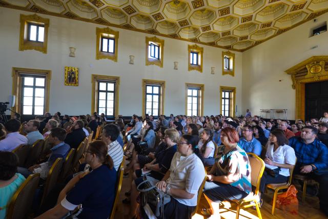 Profesorii de Religie, îndemnați la Iași „să refuze cu orice chip comoditatea plafonării”
