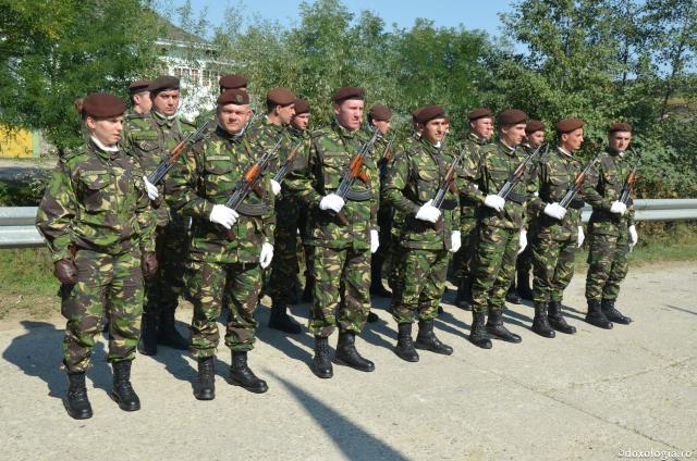 IPS Pimen a sfinţit un monument dedicat eroului Ioan Grosaru