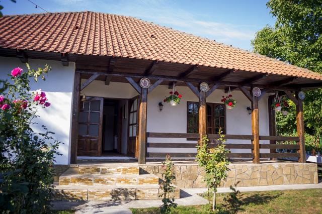 Sfinţire de biserică în Parohia Scoposeni