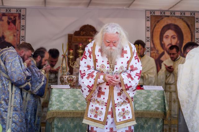 Sfinţire de biserică în Parohia Scoposeni