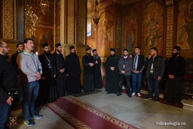 (Video) „Axion estin” (Cuvine-se cu adevărat) - Corul Mănăstirii Hamatoura din Liban
