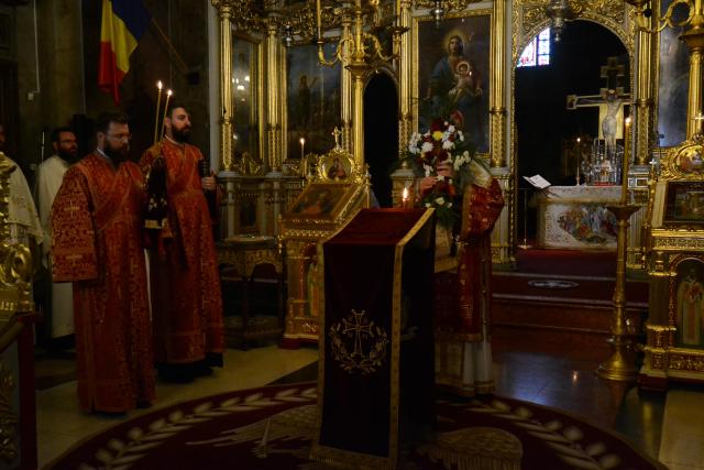(Video) „Astăzi Crucea se înalță”