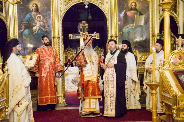 IPS Mitropolit Teofan: „Viața creștinului este o cruce prin urmarea lui Hristos și prin lepădare de sine”