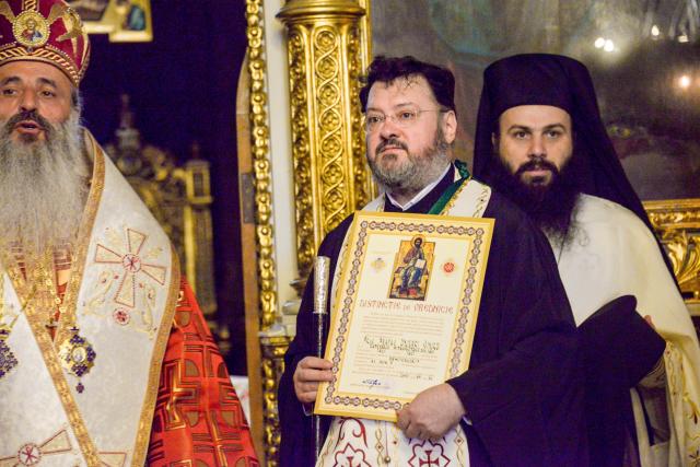 IPS Mitropolit Teofan: „Viața creștinului este o cruce prin urmarea lui Hristos și prin lepădare de sine”
