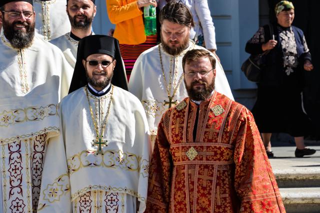 IPS Mitropolit Teofan: „Viața creștinului este o cruce prin urmarea lui Hristos și prin lepădare de sine”