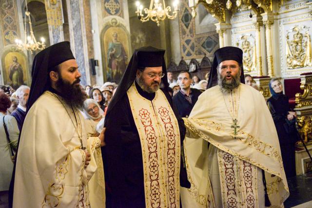 IPS Mitropolit Teofan: „Viața creștinului este o cruce prin urmarea lui Hristos și prin lepădare de sine”