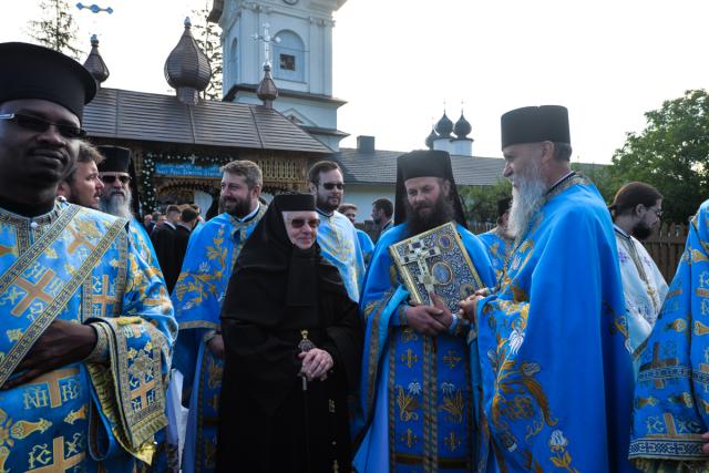 (Foto) Nașterea Maicii Domnului, sărbătorită la Mănăstirea Vorona prin Liturghie arhierească