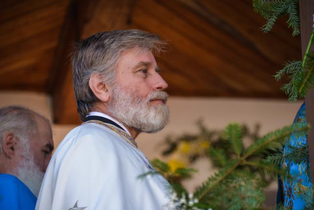 Hram la Vorona: „Să avem putere a privi chipul cel minunat al Preasfintei Născătoare de Dumnezeu”