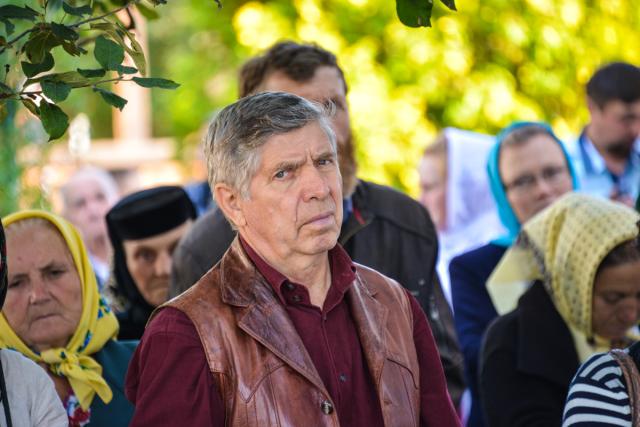Hram la Vorona: „Să avem putere a privi chipul cel minunat al Preasfintei Născătoare de Dumnezeu”