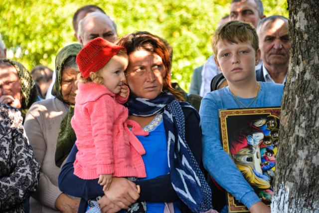 Hram la Vorona: „Să avem putere a privi chipul cel minunat al Preasfintei Născătoare de Dumnezeu”