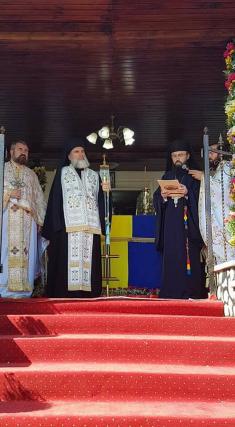 IPS Ioachim: „În familie trebuie să fie credinţă, armonie şi pace“
