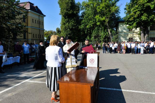 Binecuvântări arhierești și rugăciuni la început de an școlar