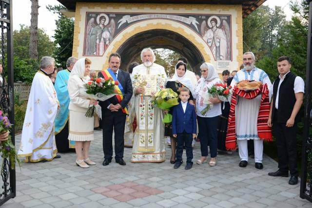 Biserica din Cozmeşti - Stolniceni-Prăjescu a fost resfinţită
