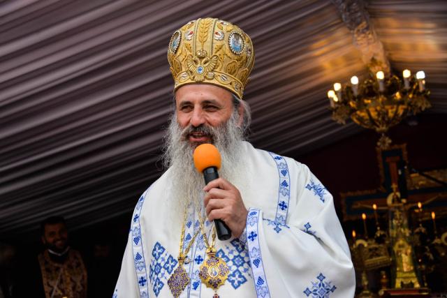 IPS Mitropolit Teofan: „O viață adevărată înseamnă o viață în care omul are mărturie din Scripturi pentru tot ceea ce face”