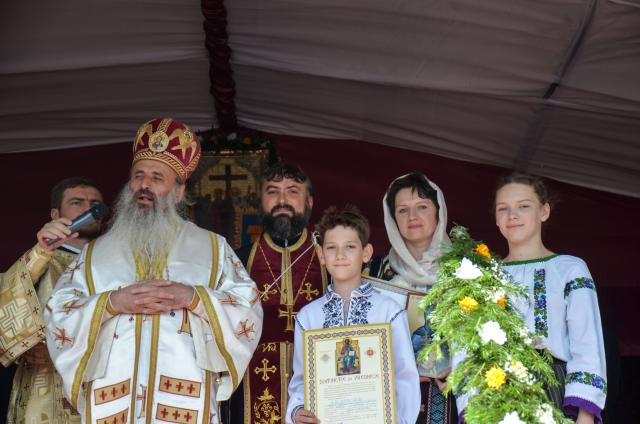 Biserica „Sfinții Arhangheli Mihail și Gavriil” din Satu Nou, sfințită de IPS Mitropolit Teofan