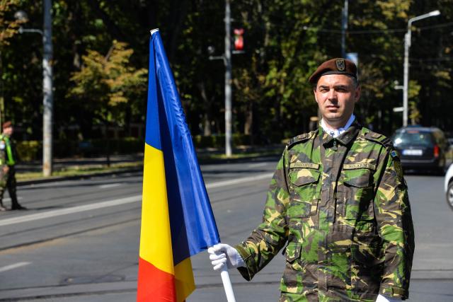 Monument al eroilor sfințit la Iași: „Eu pe voi, cei de astăzi, vă îmbrățișez cu mâinile Crucii”