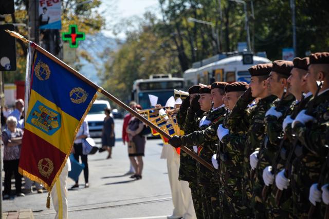Monument al eroilor sfințit la Iași: „Eu pe voi, cei de astăzi, vă îmbrățișez cu mâinile Crucii”