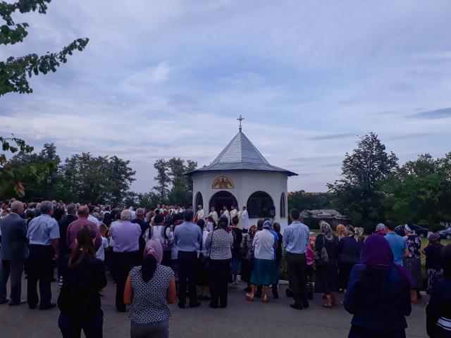 Sfințire de altar de vară și de casă socială în Parohia Buznea