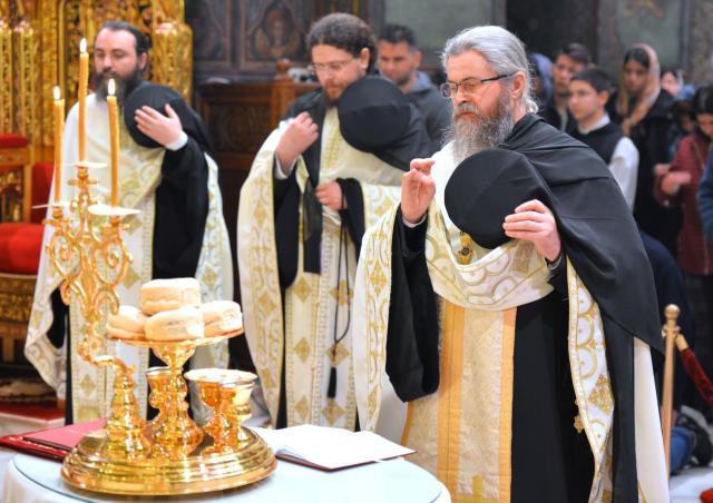 Priveghere în cinstea Sfântului Ierarh Nectarie din Eghina, la Catedrala Patriarhală