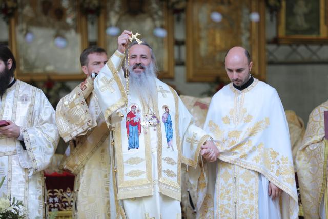Sărbătoare istorică în cartierul ieșean Alexandru cel Bun: Biserica „Sfântul Ierarh Nectarie” a fost sfințită