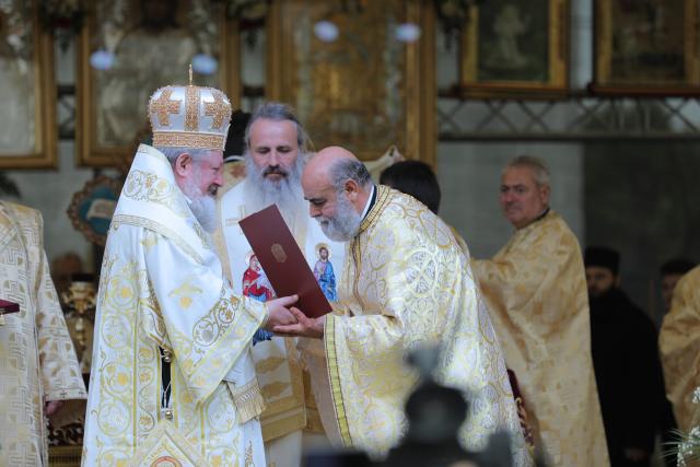 Sărbătoare istorică în cartierul ieșean Alexandru cel Bun: Biserica „Sfântul Ierarh Nectarie” a fost sfințită