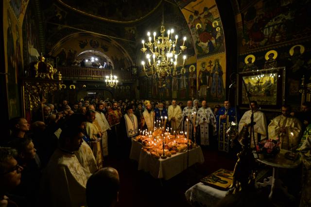 Ziua închinată Ocrotitoarei Moldovei, sărbătorită la biserica ei din Păcurarii Iaşului