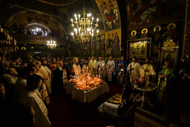 Ziua închinată Ocrotitoarei Moldovei, sărbătorită la biserica ei din Păcurarii Iaşului
