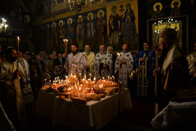 Ziua închinată Ocrotitoarei Moldovei, sărbătorită la biserica ei din Păcurarii Iaşului