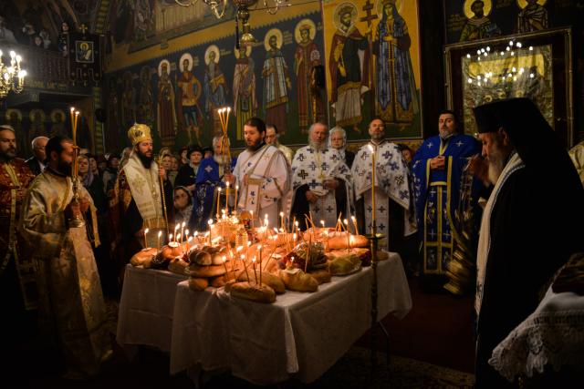 Ziua închinată Ocrotitoarei Moldovei, sărbătorită la biserica ei din Păcurarii Iaşului