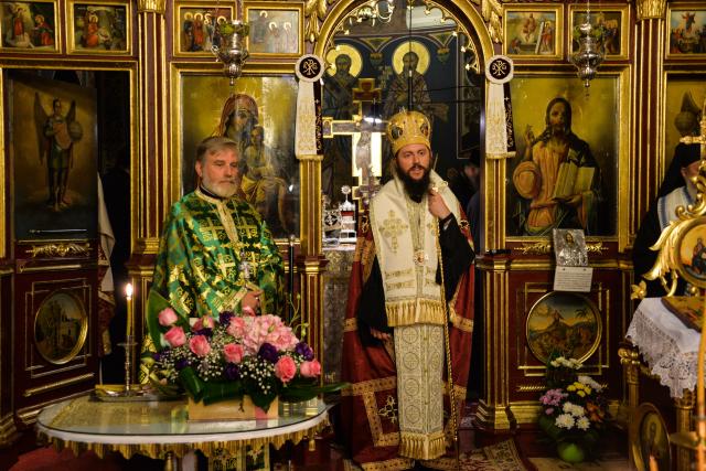 Ziua închinată Ocrotitoarei Moldovei, sărbătorită la biserica ei din Păcurarii Iaşului