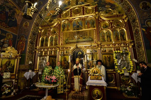 Ziua închinată Ocrotitoarei Moldovei, sărbătorită la biserica ei din Păcurarii Iaşului