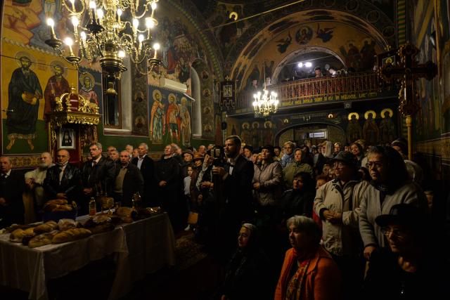 Ziua închinată Ocrotitoarei Moldovei, sărbătorită la biserica ei din Păcurarii Iaşului