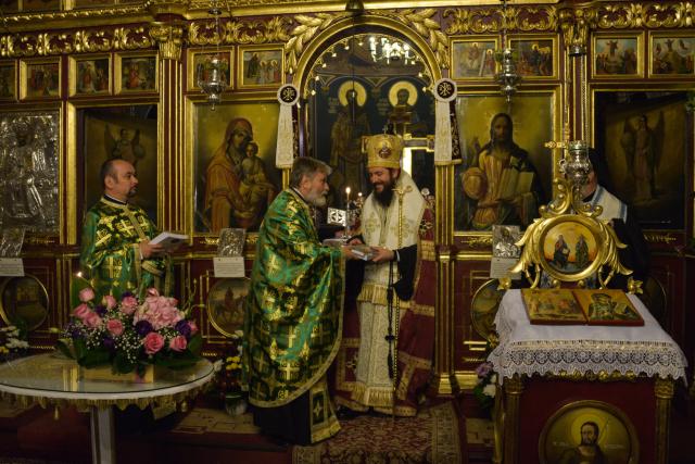 Ziua închinată Ocrotitoarei Moldovei, sărbătorită la biserica ei din Păcurarii Iaşului