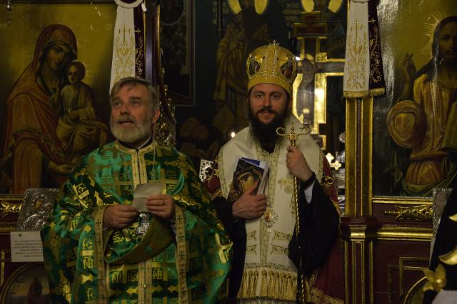 Ziua închinată Ocrotitoarei Moldovei, sărbătorită la biserica ei din Păcurarii Iaşului