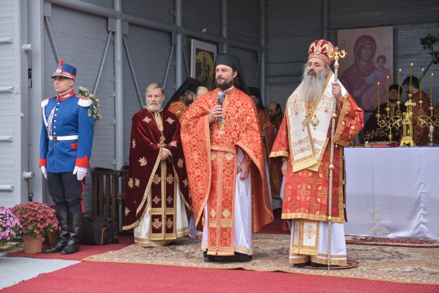 Hram la Mănăstirea Stavnic: „Singură credința în Hristos Domnul te așază statornic pe cale”