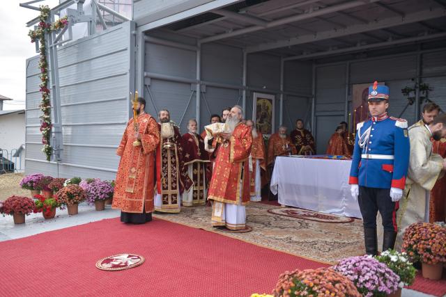 Hram la Mănăstirea Stavnic: „Singură credința în Hristos Domnul te așază statornic pe cale”