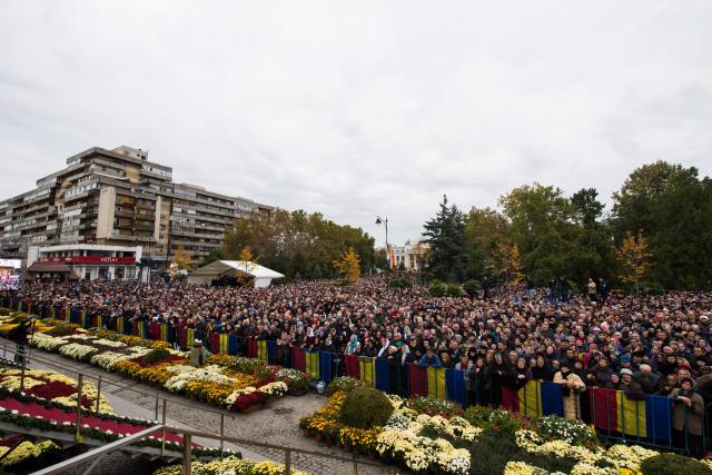 Sfânta Parascheva și-a primit închinătorii de ziua ei